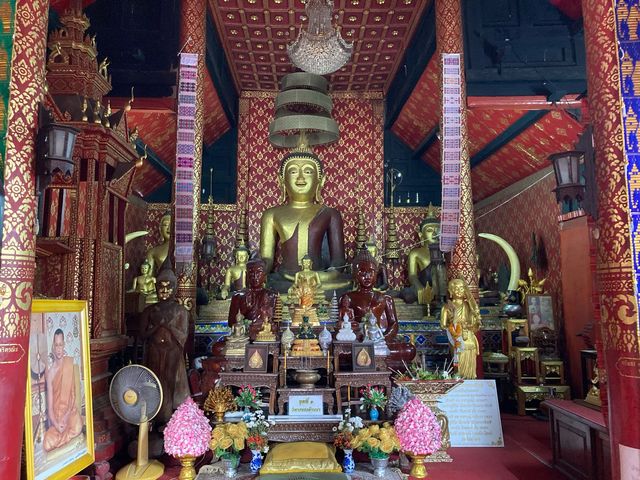 ‘วัดหมื่นเงินกอง’ เดินชมวัดสวยพร้อมขอสิ่งมงคล