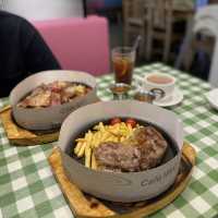 香港將軍澳｜熊仔主題抵食鐵板西餐🐻🍴