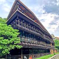 北投圖書館-隱身於山林中，台灣最美公立圖書館