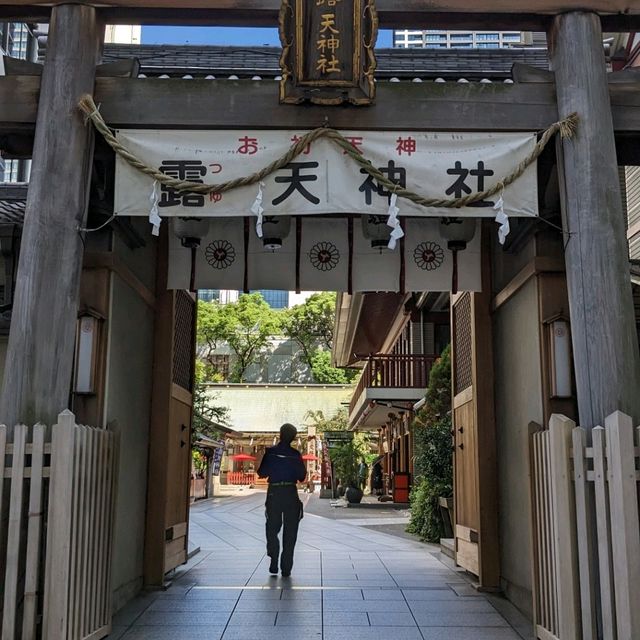 【大阪の中に佇む神社】お初天神さん