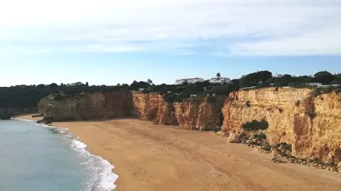 葡萄牙旅遊:探索美麗的海岸線。 — traveler post in 西爾韋斯