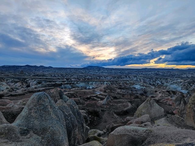 Winter Glow: Red Valley's History-Laden Sunset