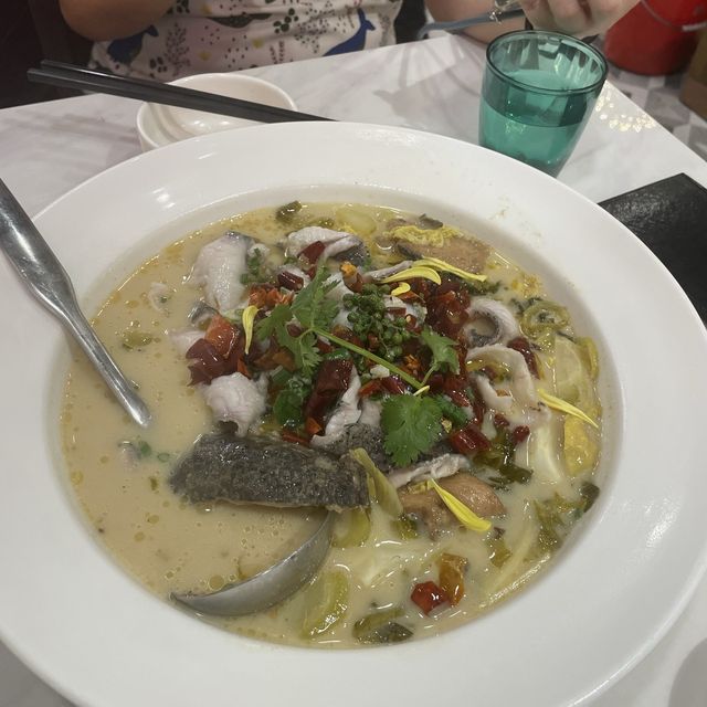 係蓮塘口岸過關又快又easy😝一出去就有好多野食🥰