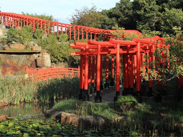 高山稻荷神社：美景，特色鳥居，適合任何時間和場景