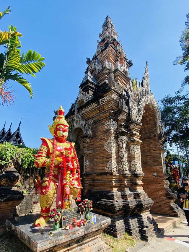 กราบไหว้ขอพระ | วัดโลกโมฬี | เชียงใหม่
