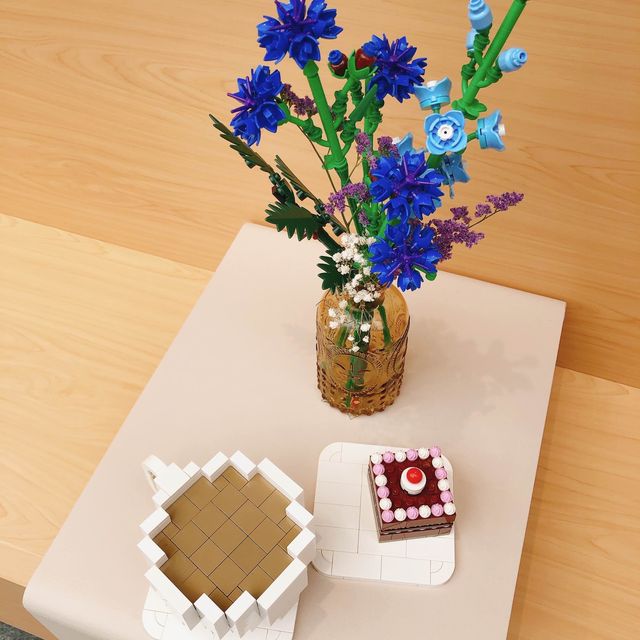 浪漫🈵️屋·樂高「花」現愛咖啡屋📍 Eslite Xinyi Store 誠品信義店