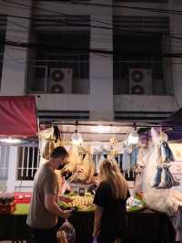 ตลาดน้ำอัมพวา เที่ยวใกล้กรุง บรรยากาศสุดโรแมนติก✨
