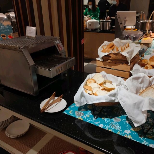 舒適的用餐環境-嘉義冠閣大飯店b1用餐區