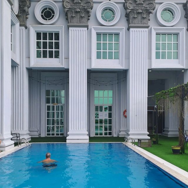 GREEK INFLUENCE HOTEL : LA CRISTA MALACCA
