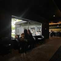 Mitte Coffee | คาเฟ่โทนดาร์ท สุดมินิมอล