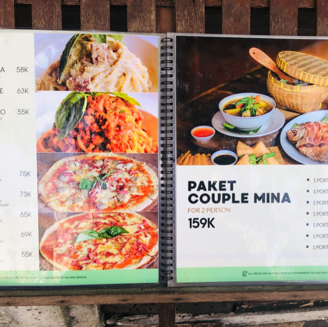 來峇里島「十大必吃餐廳」之一，喝杯新鮮果汁冰沙，大杯爽快：Warung Mina Legian