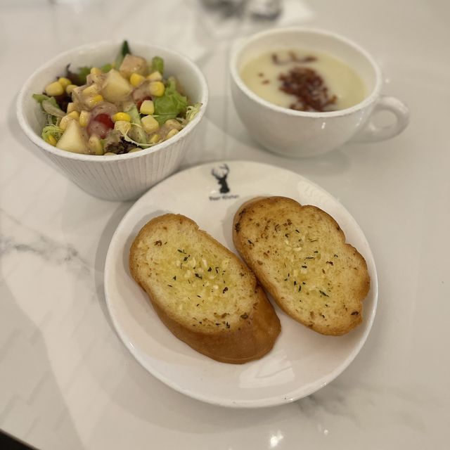 觀塘小鹿西餐廳