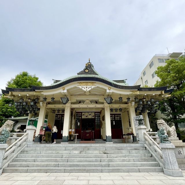 【大阪府】インパクト抜群の難波八阪神社を参拝！