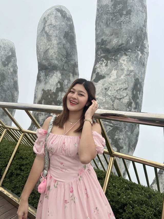 แจกมุมถ่ายรูป สะพานมือ 🇻🇳🪭