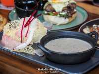Gen Z Bar & Bistro รูฟท้อปวิวเยาวราช