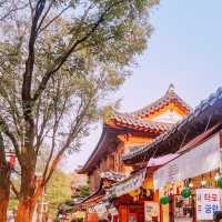 Great to see Jeonju Hanok Village in autumn