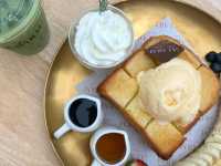 “Alarm Cafe KohChang” เกาะช้าง