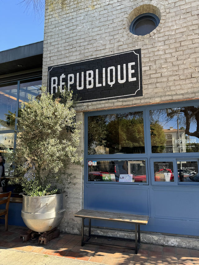 LA's Hip Delight: Republique Cafe🍳🍞