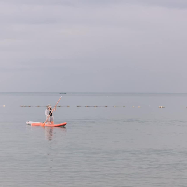 ชวนกินปาท่องโก๋ ปิคนิคริมชายหาดกัน