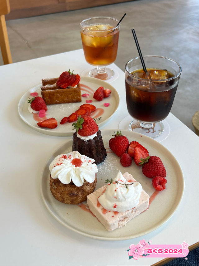 【福岡カフェ】いちごを使ったスイーツが絶品！