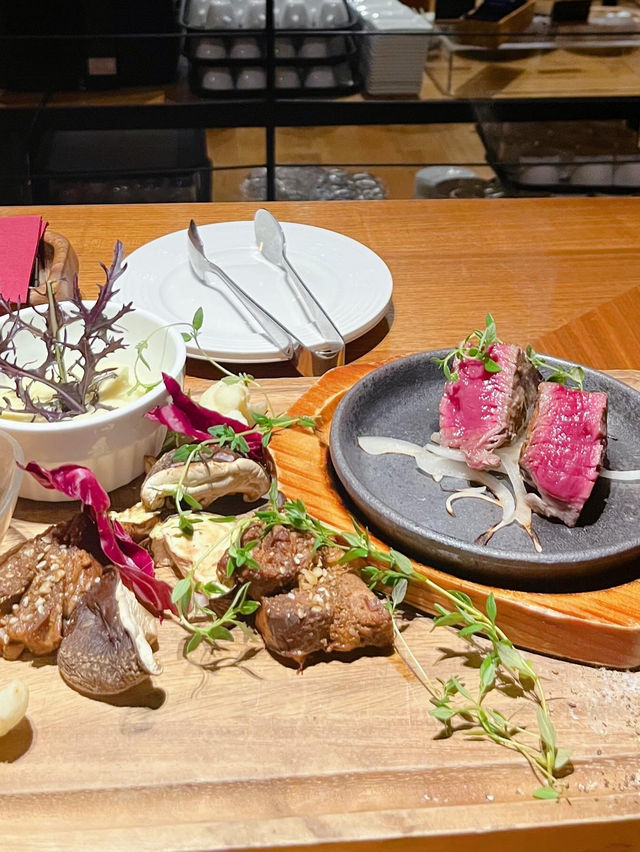 【福岡グルメ】豪華なお肉とデザートのナイトアフタヌーンティー🥰