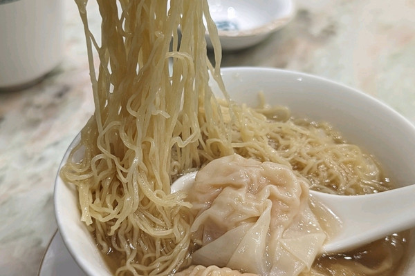 【尖沙咀】麦奀雲呑面世家でワンタン麺を食す！ | Trip.com 香港