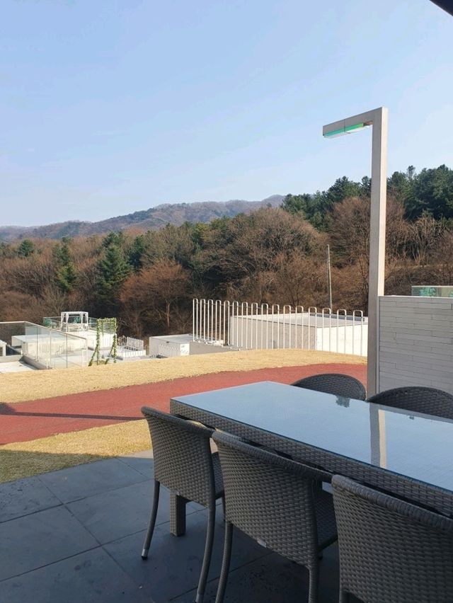 🤍마운틴뷰를 바라보며 봄에 힐링하기 좋은 가평숙소, "오버더마운틴"🤍