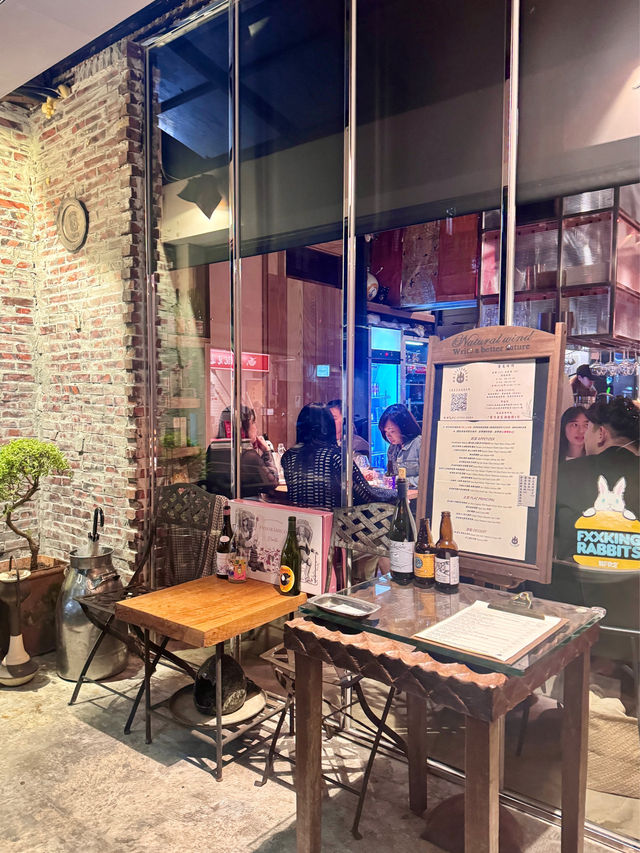 人氣竄紅的義式餐酒館「LilyCoco 莉莉可可」