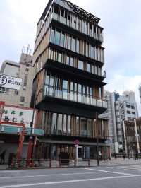 【浅草】隈研吾建築の浅草文化観光センター