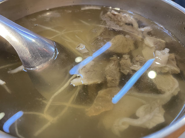 臺中西屯 祖傳爌肉飯（必吃特色美食、人氣平價炒麵牛肉麵、銅板料理、24小時營業、宵夜早餐 午晚餐聚餐首選推薦餐廳）