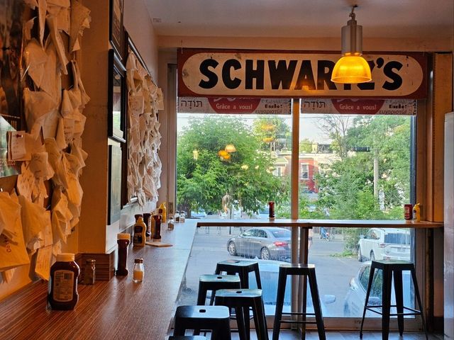 🇨🇦 캐나다 몬트리올 맛집 추천 : 슈왈츠 델리 Schwartz's Deli