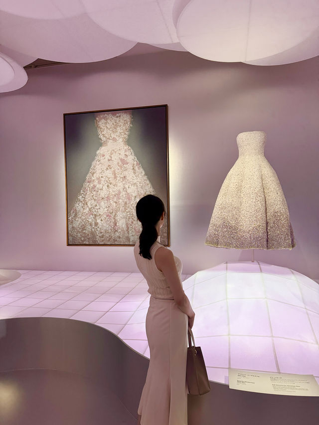 〜東京都〜女子必見！可愛すぎるディオール展✨期間限定予約方法も見てね！