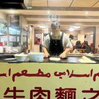 臺北老牌牛肉麵店陽明堂：傳統品質，口感豐富