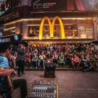 Discovering BUKIT BINTANG.Where culture, food and shopping come together.