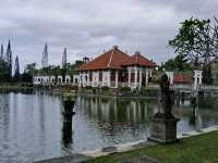 【バリ島】美しい水の離宮「taman ujung」