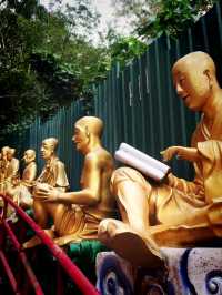 วัดหมื่นพุทธTen Thousand Buddhas Monastery