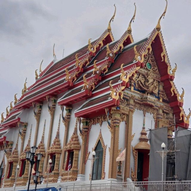 🌟สุดอลังการ โบถ์เรือสุพรรณหงส์