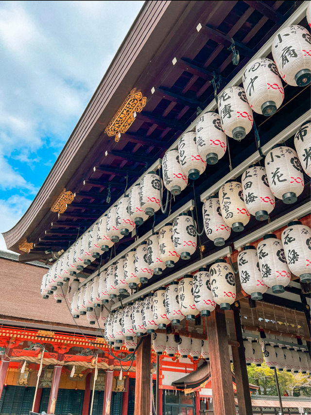 Yasaka Shrine in Gion district, Kyoto ⛩️🎎