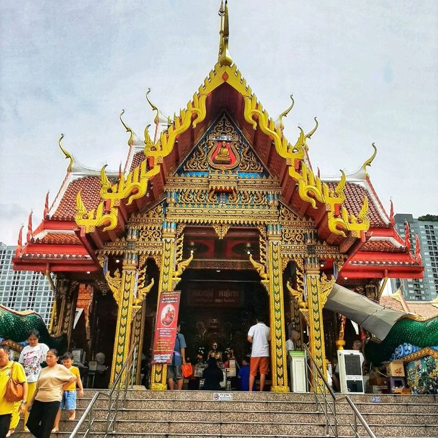 สักการะพระนาคปรกที่ใหญ่ที่สุดในกรุงเทพมหานคร