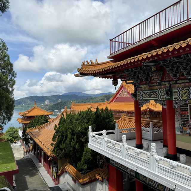 Day Trip at Sun Moon Lake Nantou - WenWu Temple