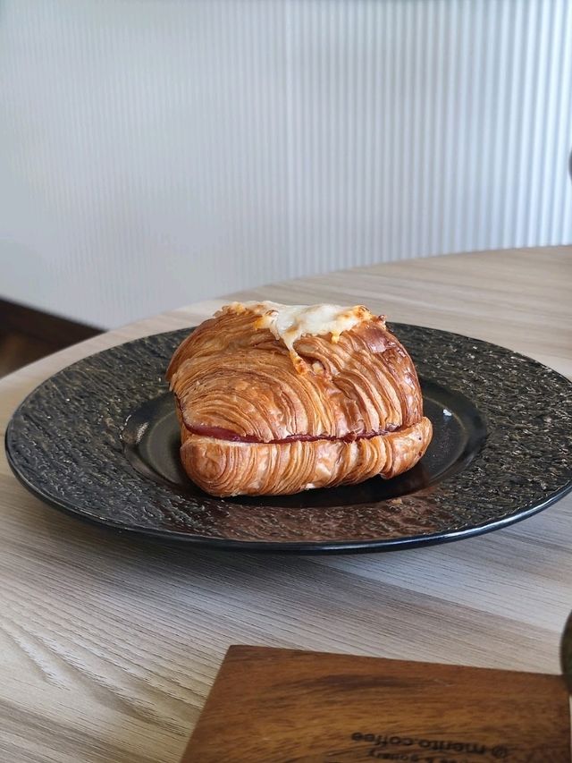 Merito Coffee & Gallery
