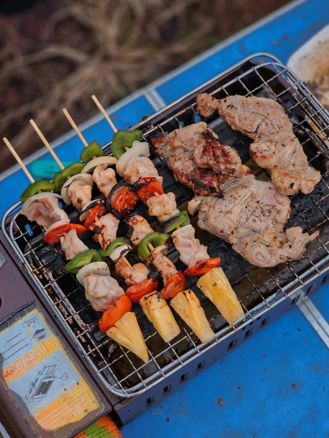 แคมป์ปิ้งกัน ที่บ้านน้ำซุ้ม เชียงใหม่ 🏕️🌅