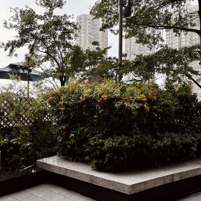 "Infinity Pool at Courtyard by Marriott Shatin: A Panoramic Oasis"