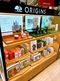 Shopping at Changi Airport: A Retail Paradise