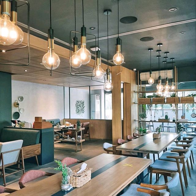 THIS CAFÉ IS RELATIVELY NEW IN SUNTER