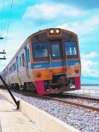 เที่ยวรถไฟลอยน้ำ