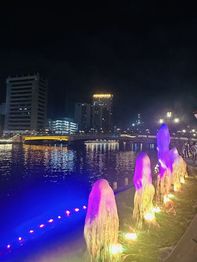 Downtown lovers' esplanade 