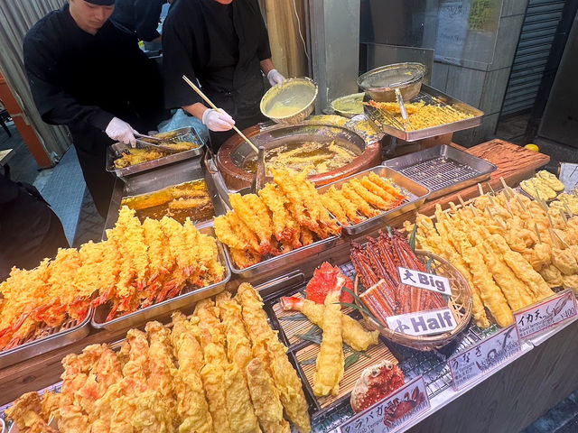 大阪熱鬧的美食天堂 — 黑門市場✨