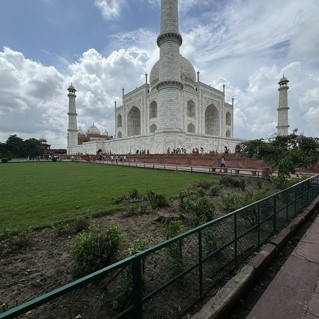 Royalty of Taj Mahal & Fatehpur Sikri