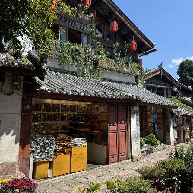 In love with Lijiang Ancient Town♥️